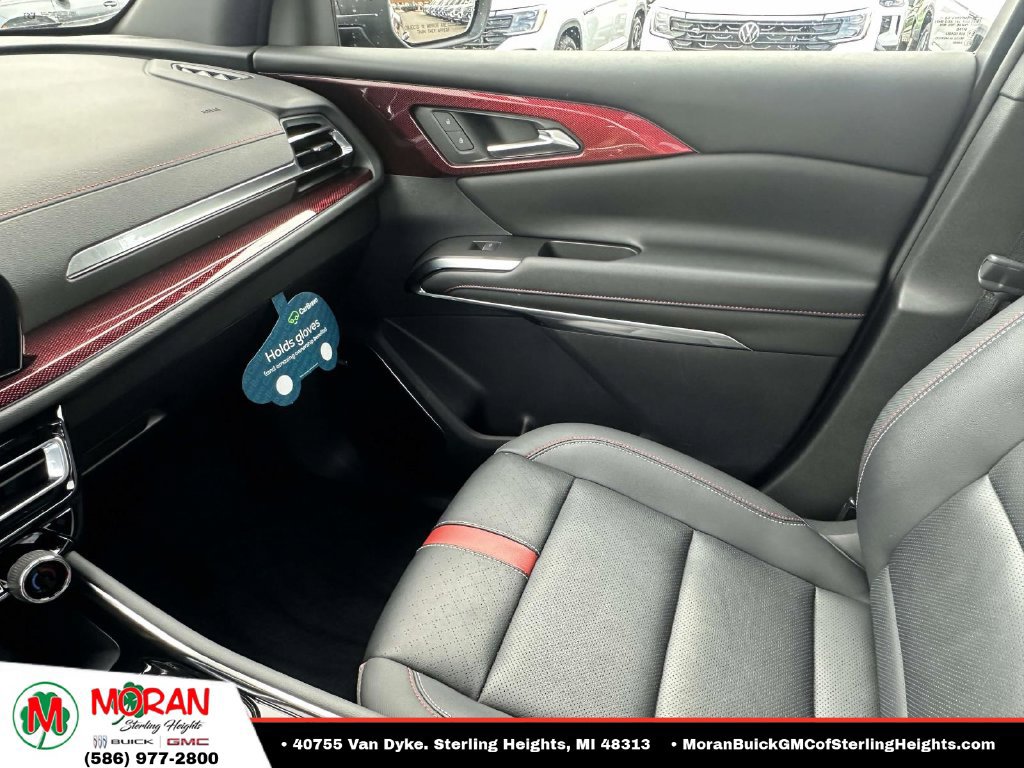 Certified 2024 Chevrolet Traverse RS w/ LPO, Floor Liner Package AWD/4WD image 35
