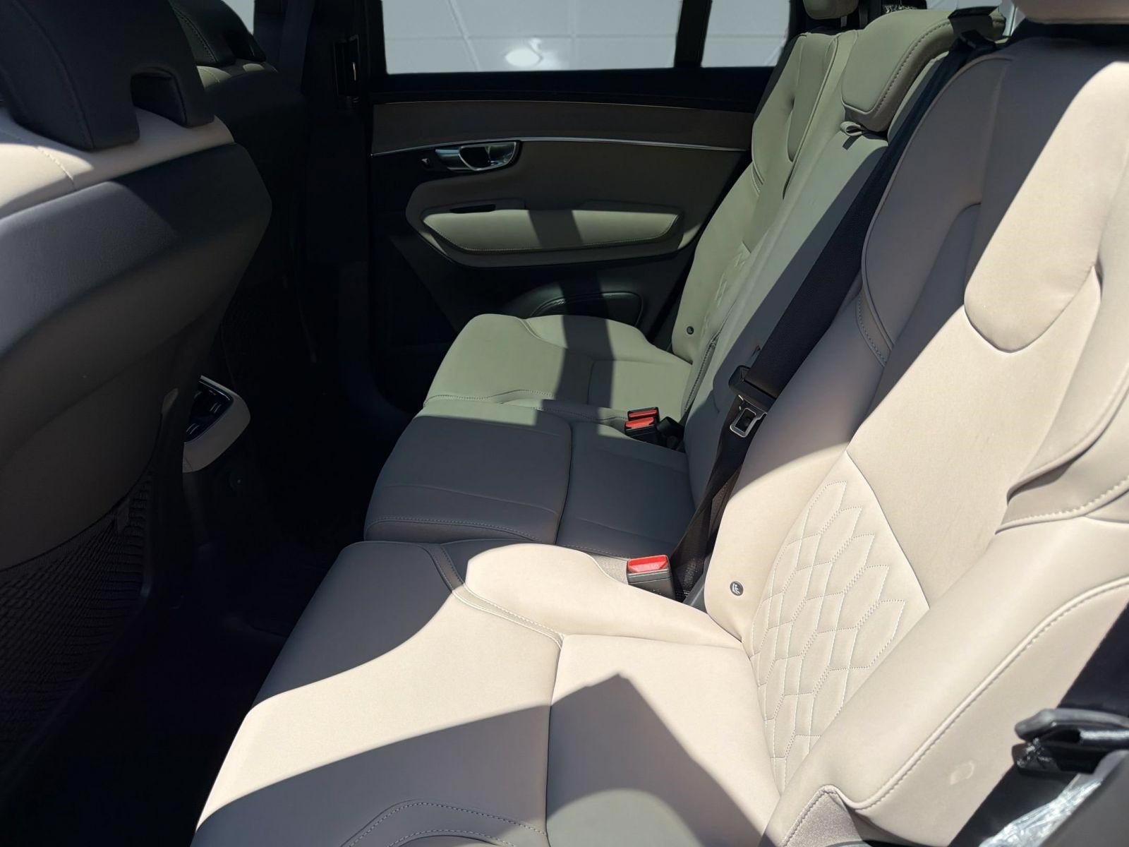 New 2026 Volvo XC90 T8 Plus w/ Protection Package Premier AWD/4WD image 23