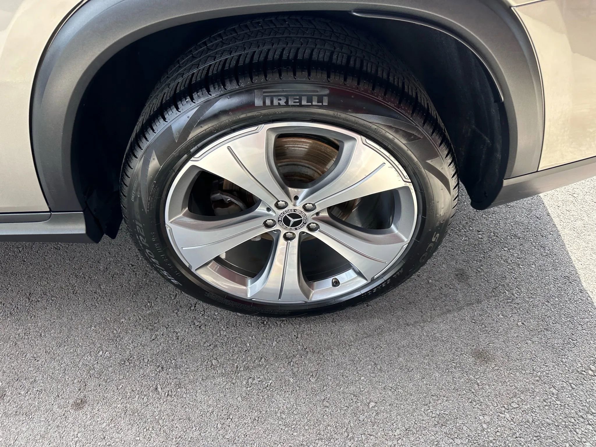 Used 2021 Mercedes-Benz GLS 450 4MATIC image 17