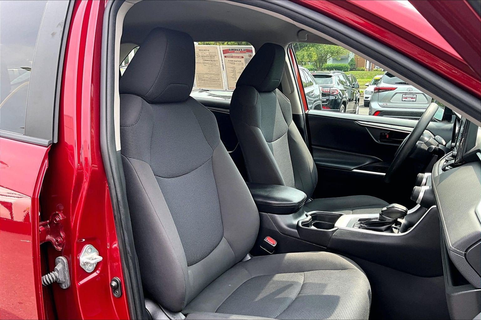 Used 2019 Toyota RAV4 LE w/ All Weather Liner Package AWD/4WD image 7