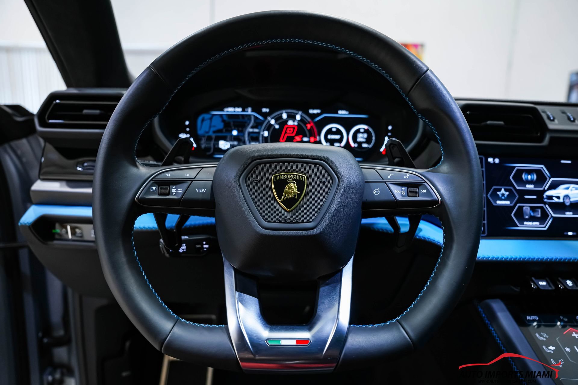 Used 2025 Lamborghini Urus SE image 86