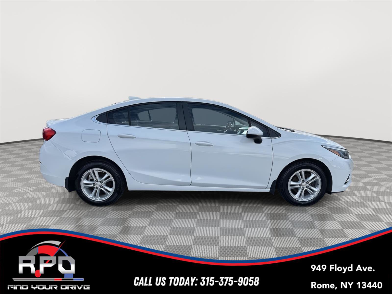 Used 2018 Chevrolet Cruze LT FWD image 6