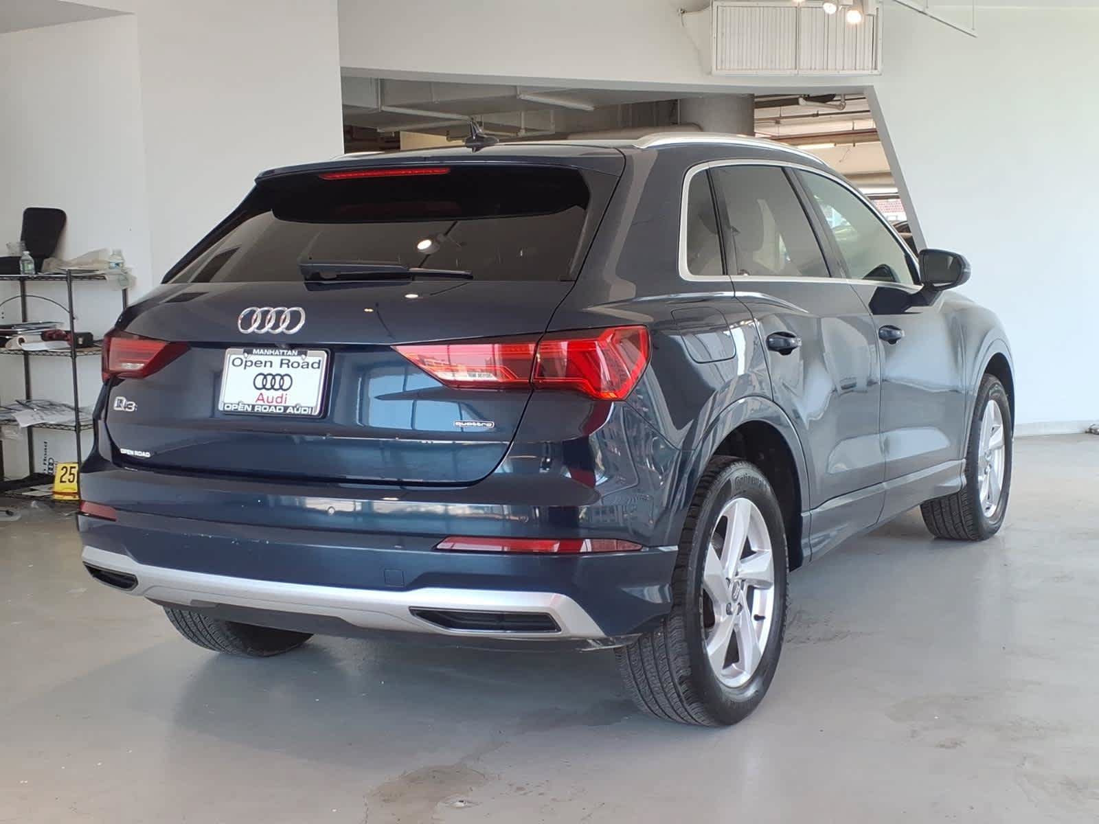 Used 2020 Audi Q3 2.0T Premium w/ Convenience Package AWD/4WD image 4