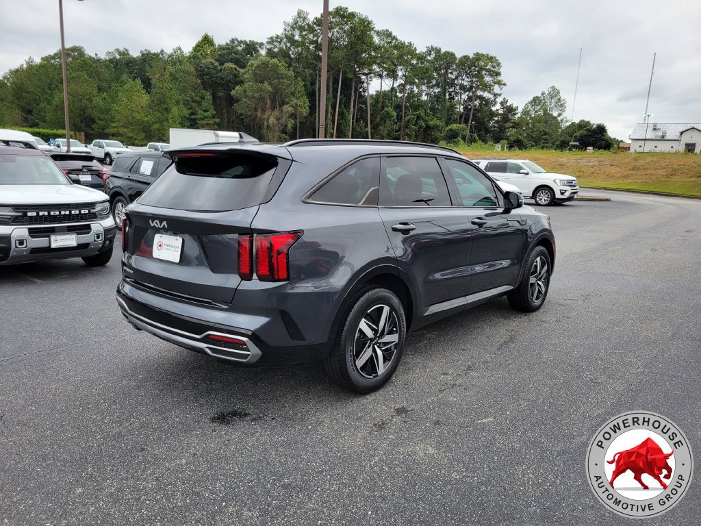 Used 2023 Kia Sorento EX w/ Panoramic Sunroof Package FWD image 6