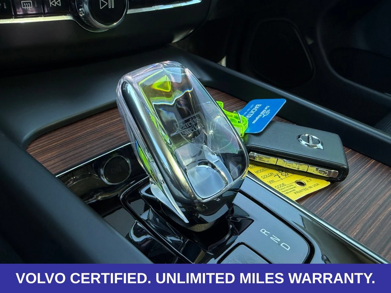 Certified 2024 Volvo XC60 T8 Ultimate w/ Protection Package Premier AWD/4WD image 22
