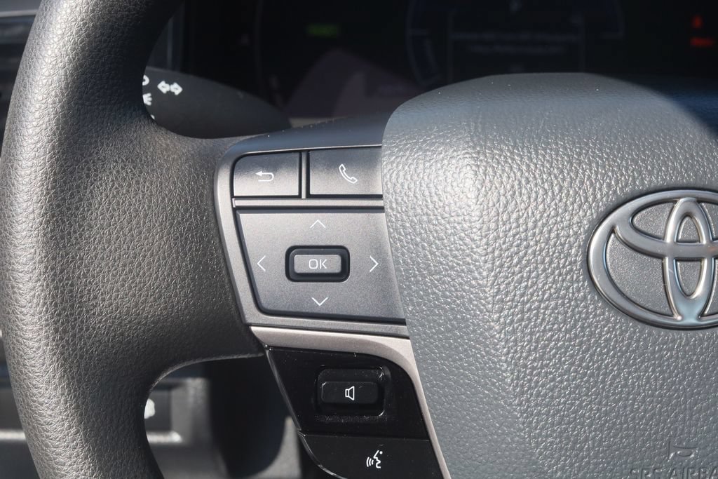 Used 2025 Toyota Camry LE w/ Convenience Package AWD/4WD image 7