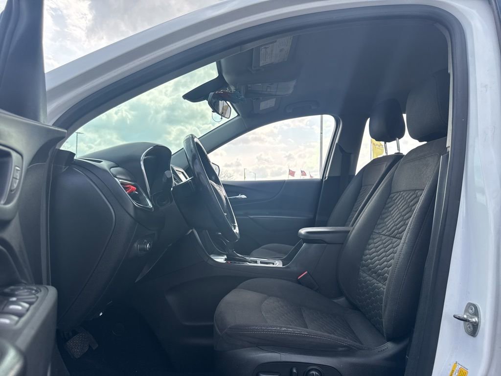 Used 2018 Chevrolet Equinox LT image 12