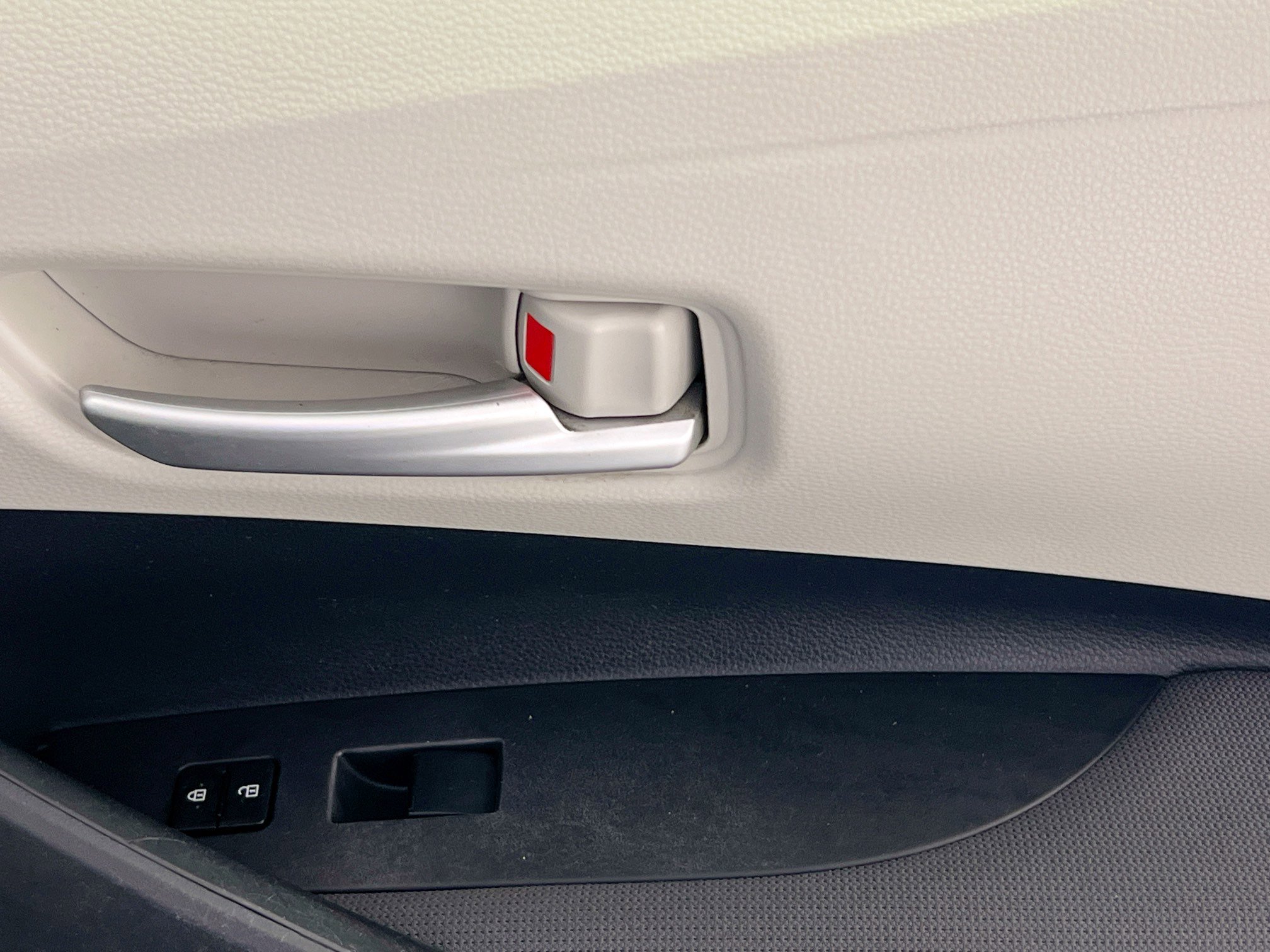 Used 2020 Toyota Corolla L image 31