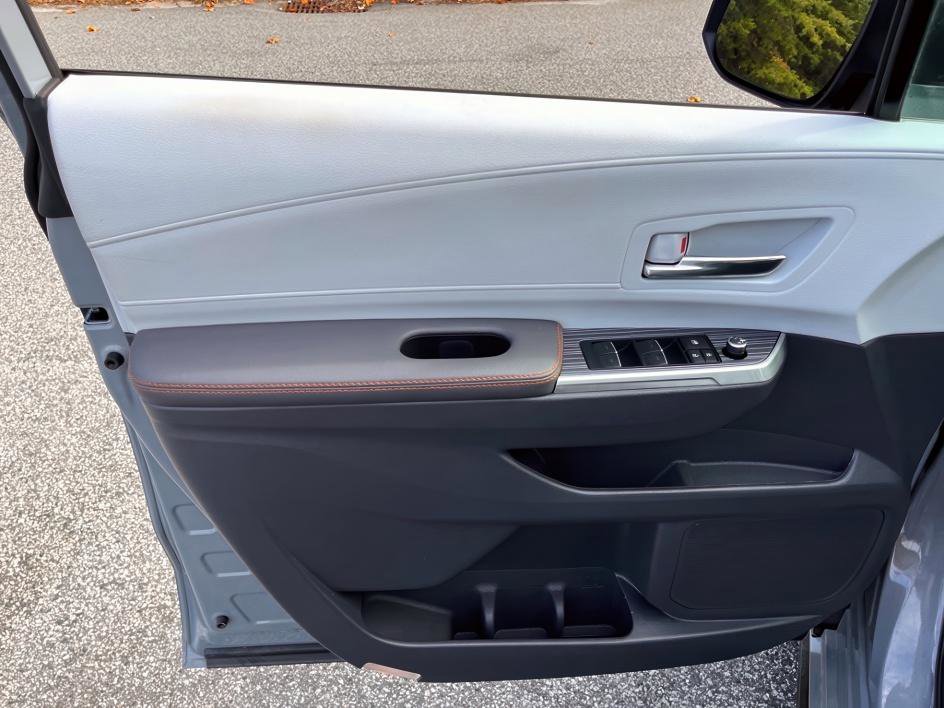 Certified 2024 Toyota Sienna XSE image 18