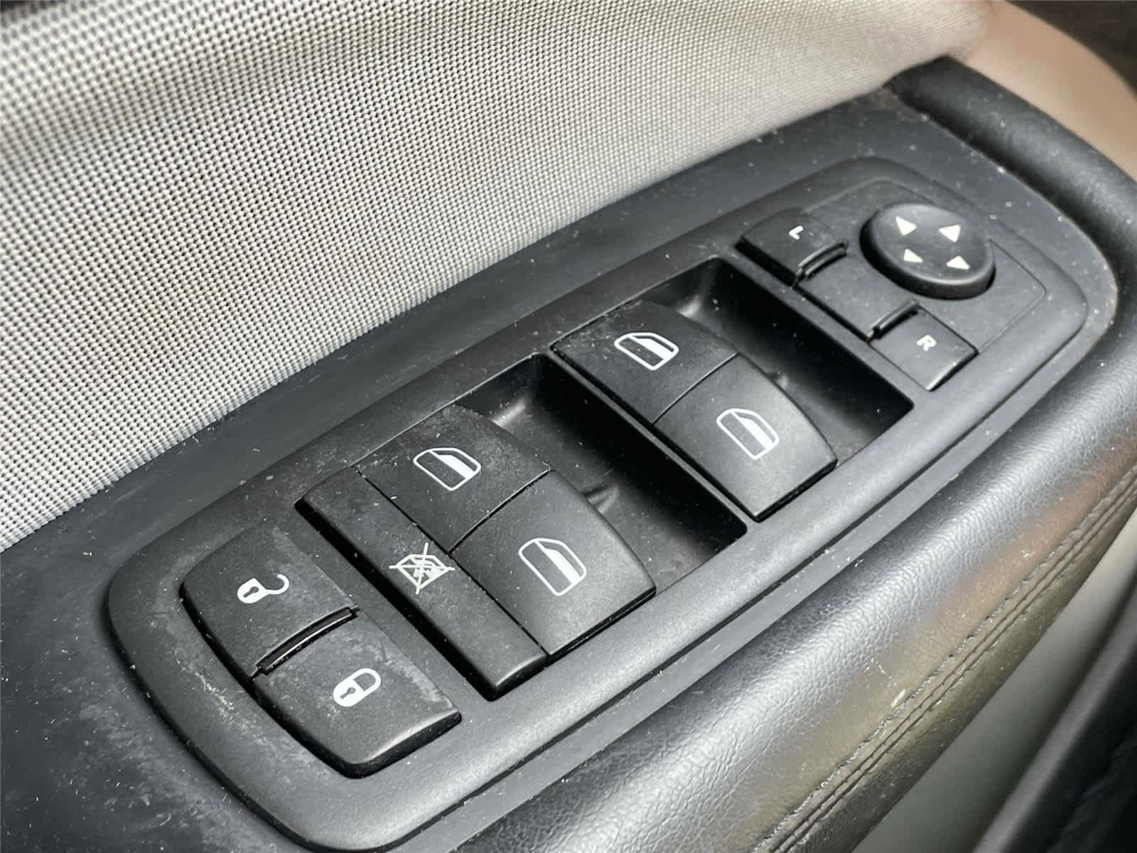 Used 2015 Dodge Dart SXT w/ Rallye Appearance Group FWD image 16