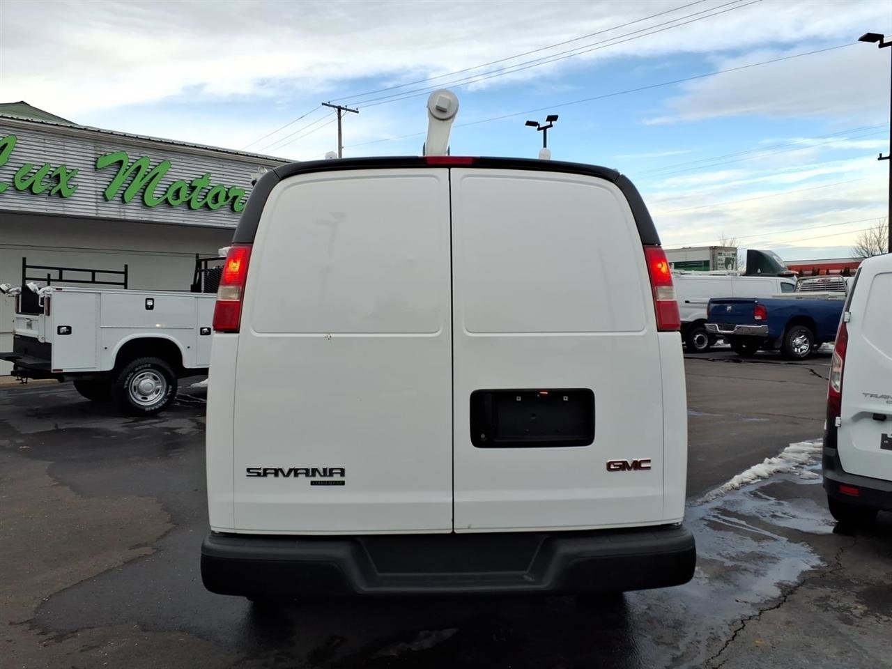 Used 2015 GMC Savana 2500 RWD image 6