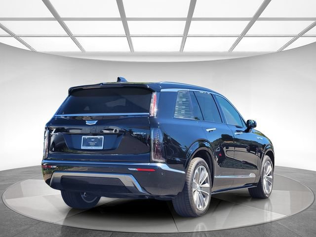 Certified 2026 Cadillac Vistiq Luxury AWD/4WD image 4