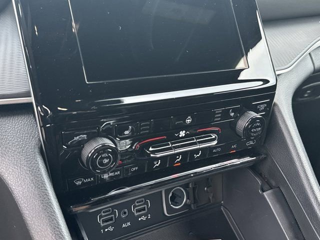 New 2025 Jeep Grand Cherokee L Altitude image 26