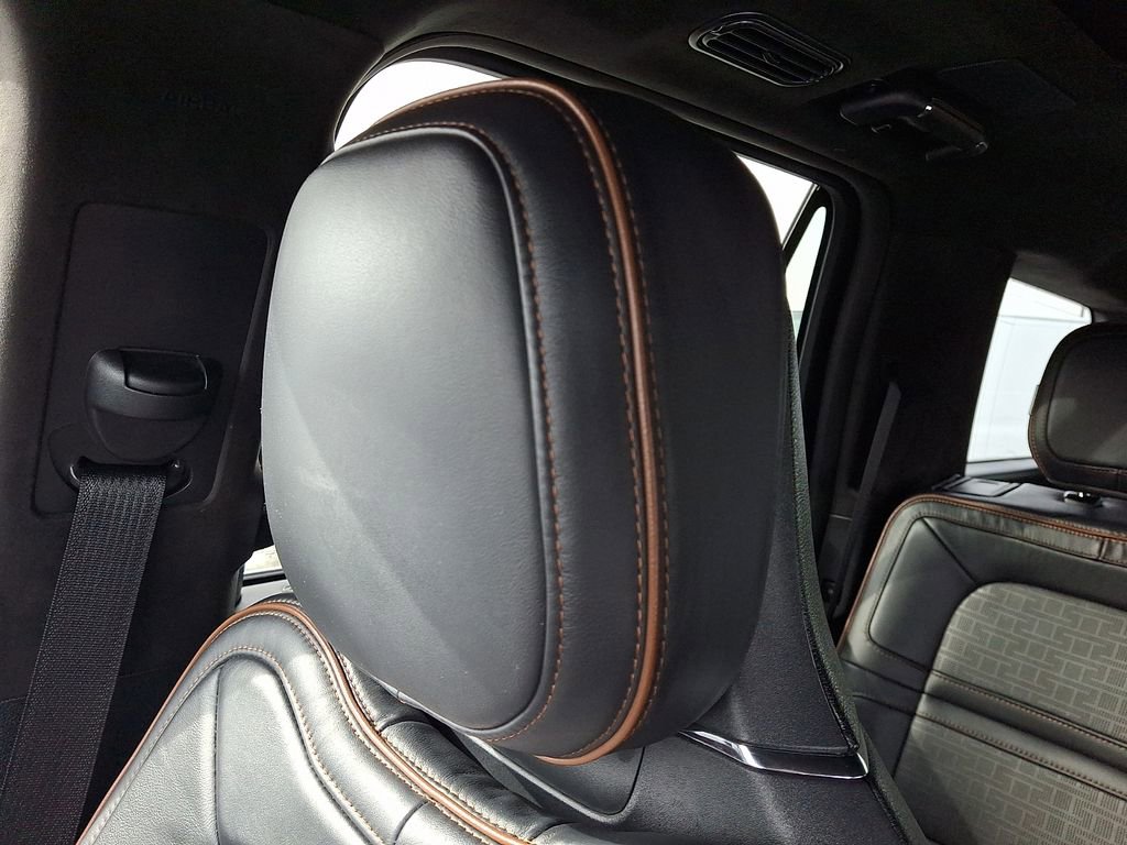 Used 2023 Lincoln Navigator Black Label AWD/4WD image 18