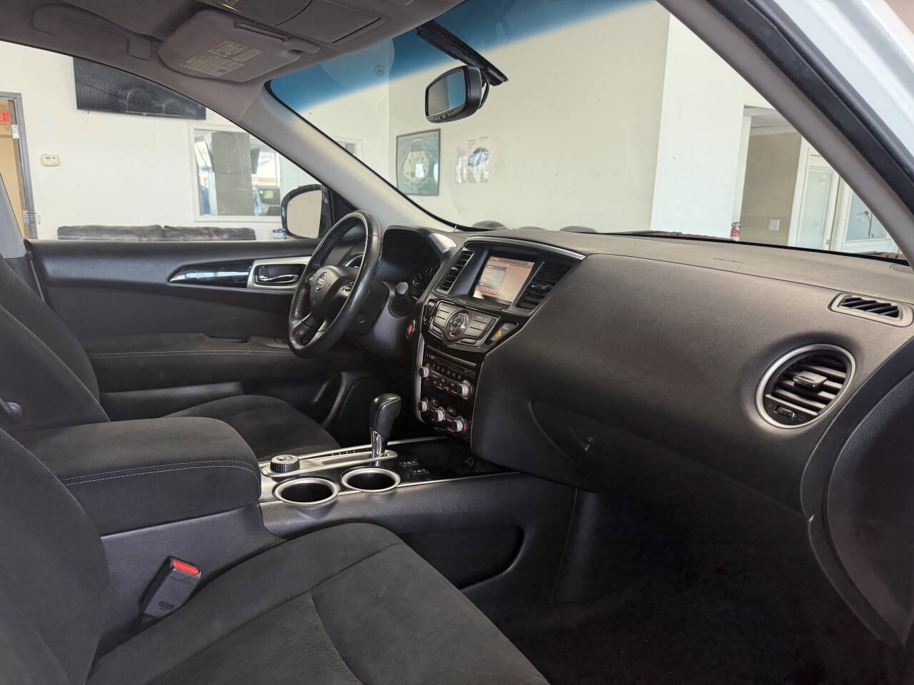 Used 2015 Nissan Pathfinder SL AWD/4WD image 19