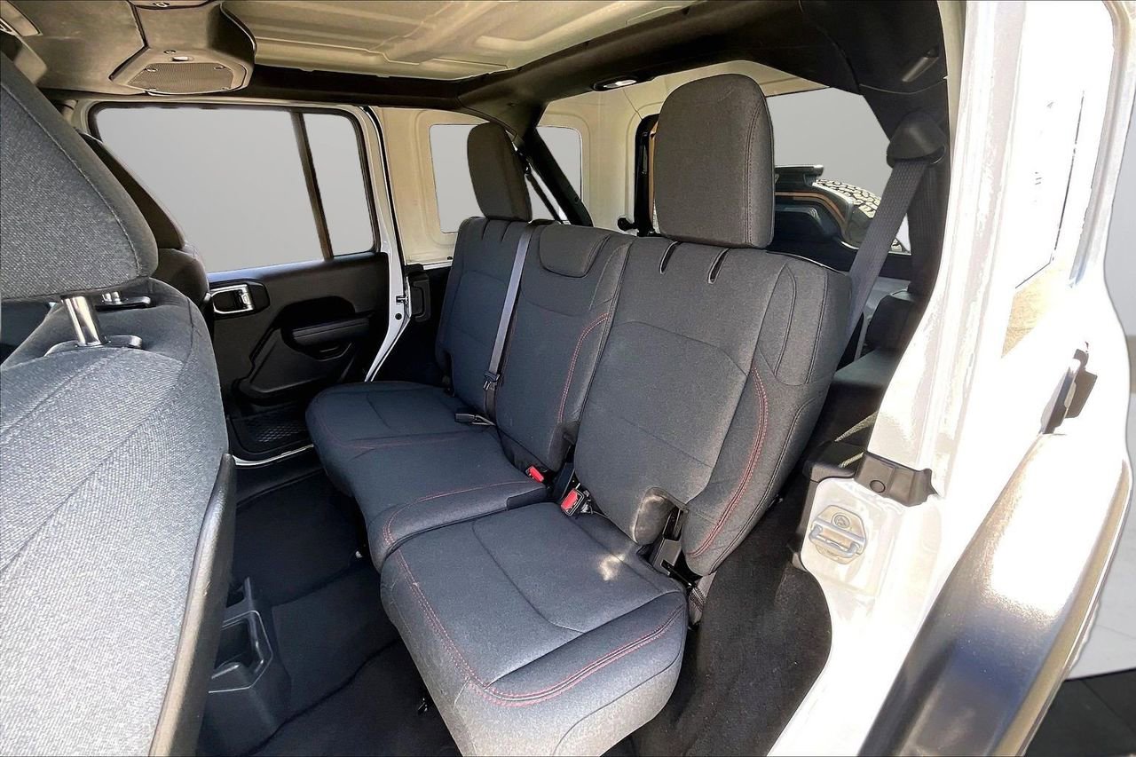 Certified 2025 Jeep Wrangler Unlimited Rubicon w/ Convenience Group image 22