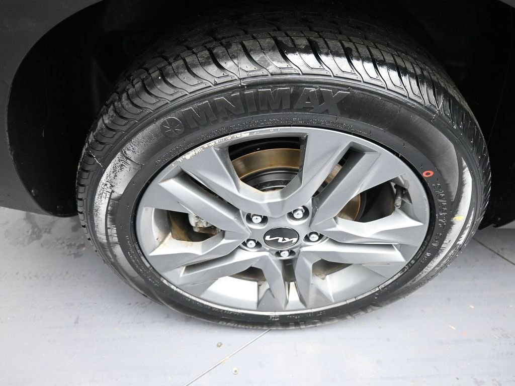 Certified 2022 Kia Seltos S image 12