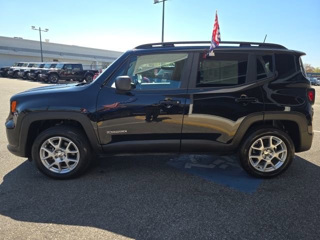 Used 2023 Jeep Renegade Latitude w/ Premium Group image 29