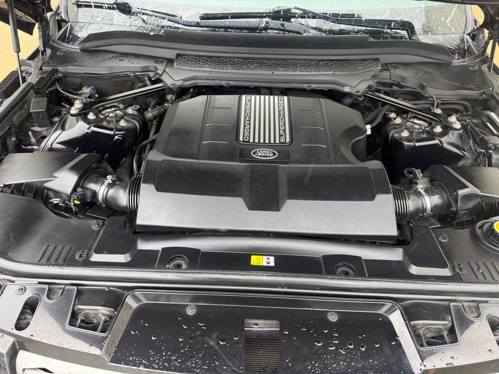 Used 2015 Land Rover Range Rover Sport SE image 29