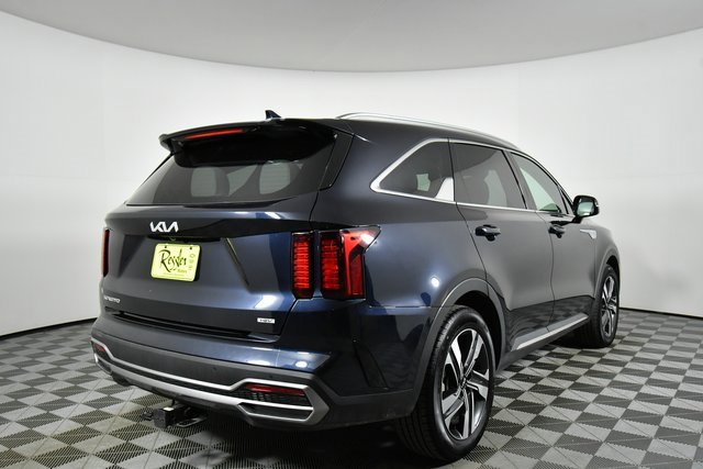 Used 2024 Kia Sorento EX image 11