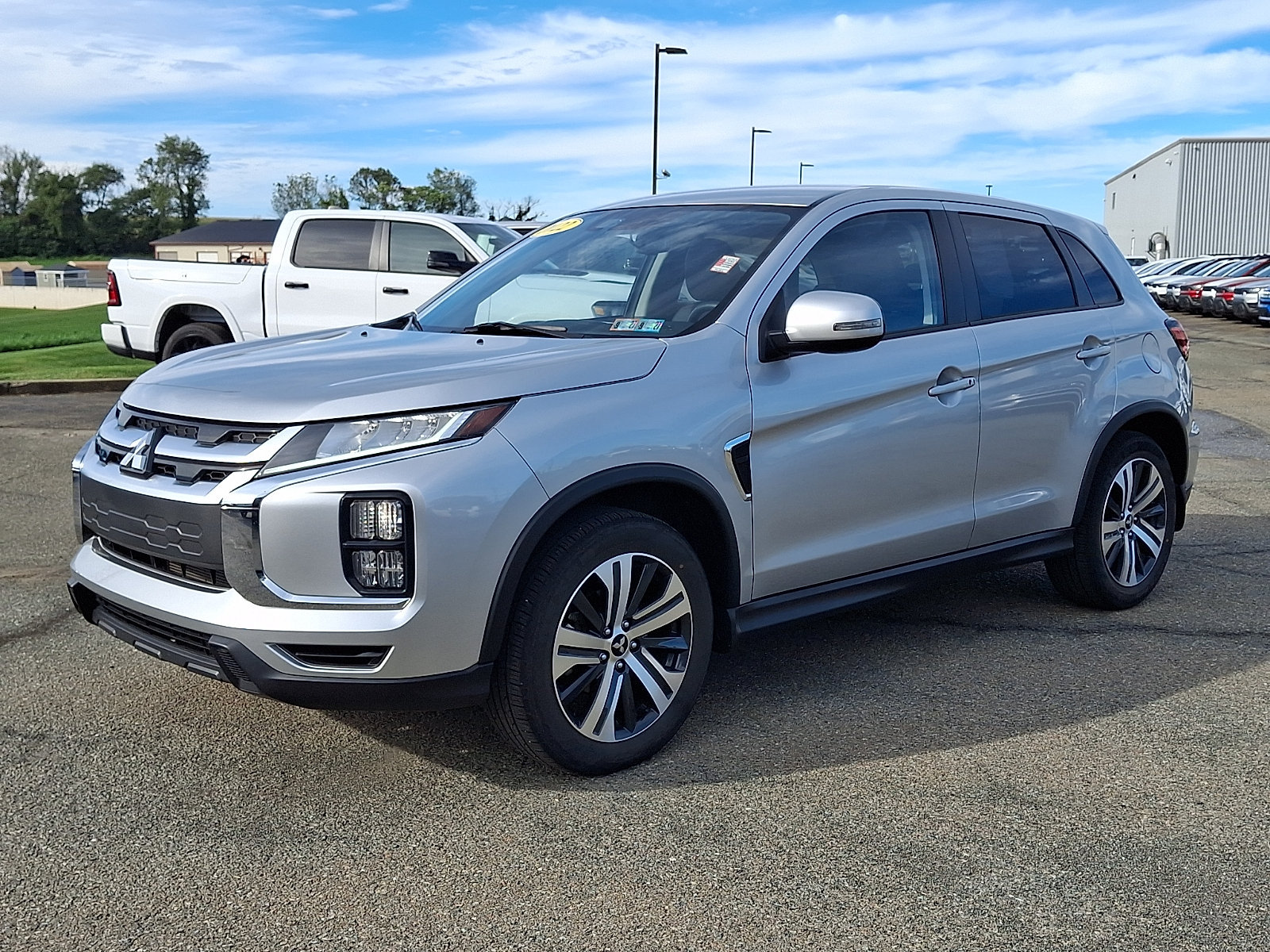 Used 2022 Mitsubishi Outlander Sport SE FWD image 3