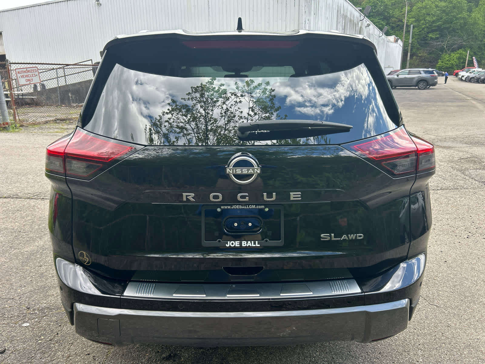 Used 2024 Nissan Rogue SL image 5