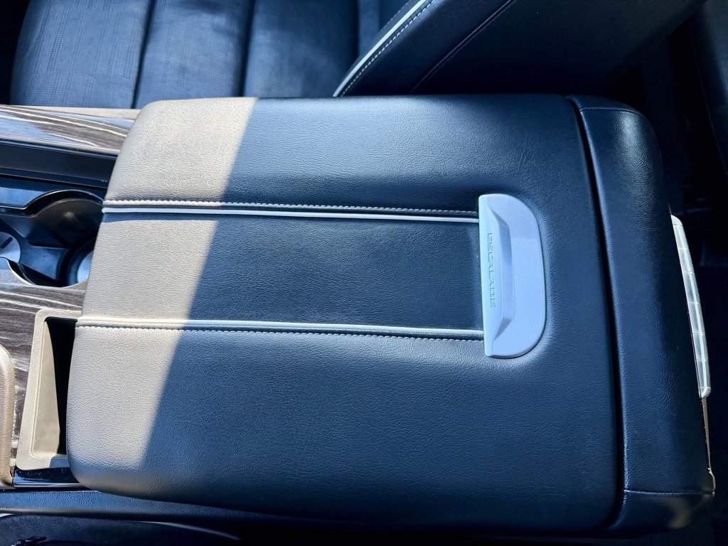 Used 2023 Cadillac Escalade ESV Sport image 43