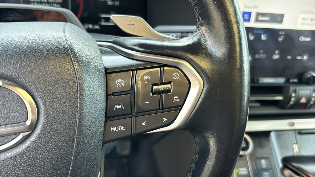 Used 2024 Lexus GX 550 w/ Accessory Package (2T) image 18