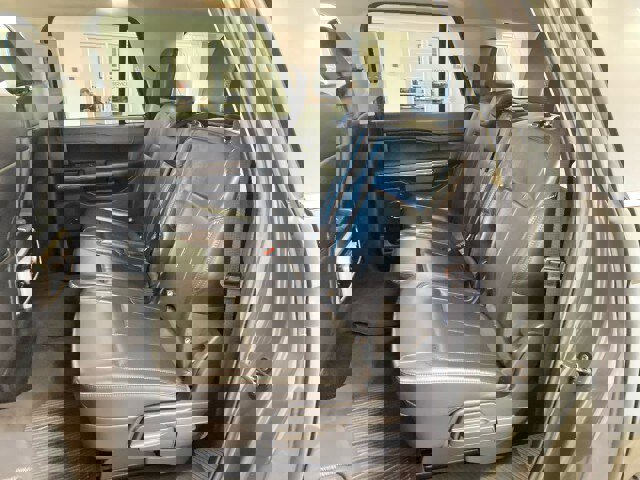 Used 2023 Ford Expedition Max XLT image 11