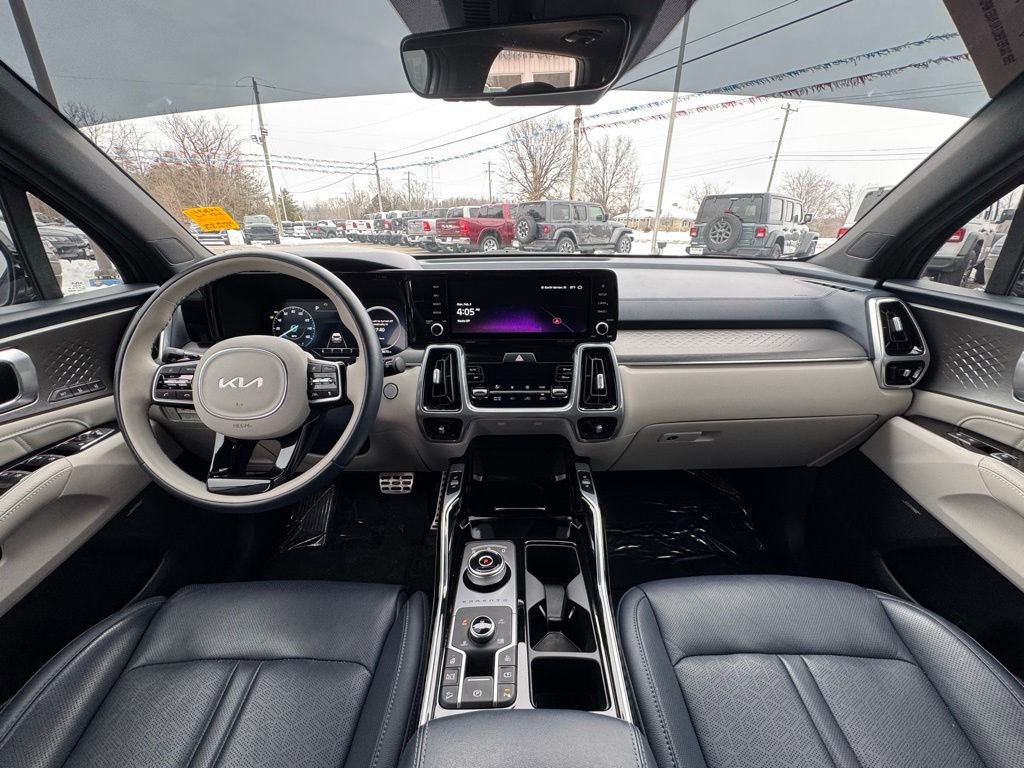 Used 2023 Kia Sorento SX Prestige image 15
