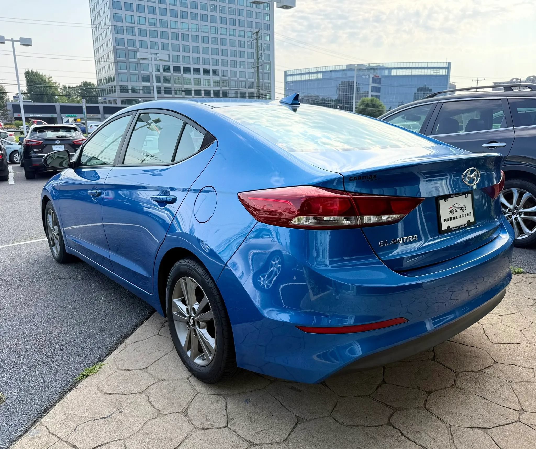 Used 2017 Hyundai Elantra SE FWD image 5
