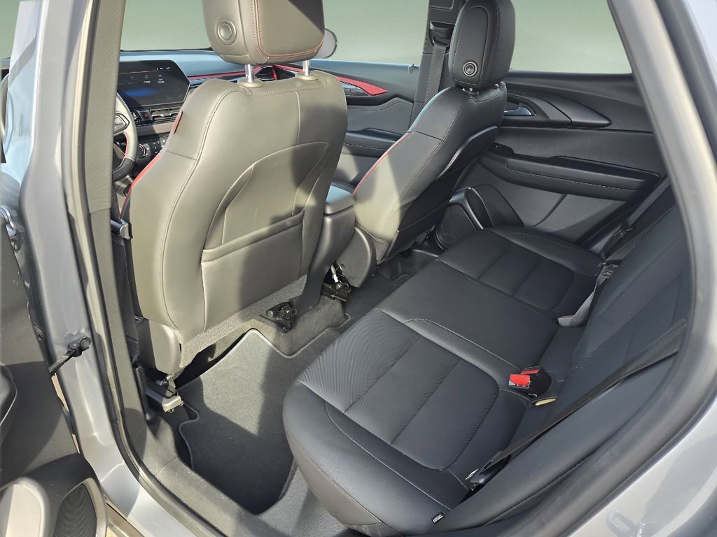 Used 2024 Chevrolet TrailBlazer RS w/ Driver Confidence Package image 15
