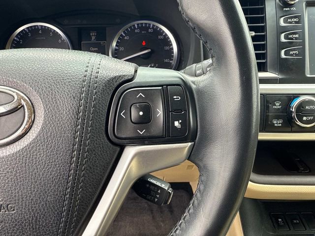 Used 2015 Toyota Highlander XLE image 30