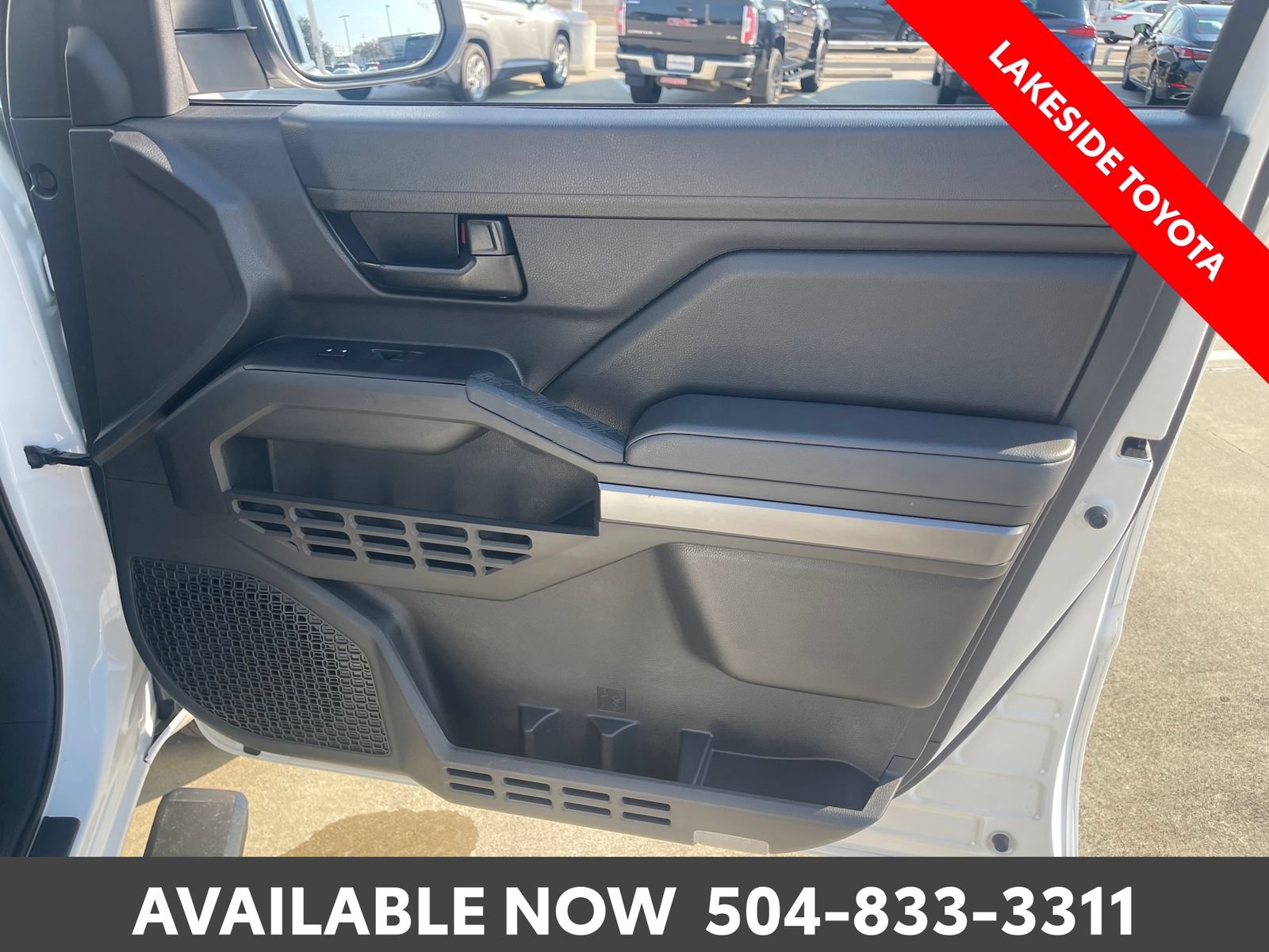 Certified 2025 Toyota Tacoma SR5 w/ SR5 Upgrade Package AWD/4WD image 19