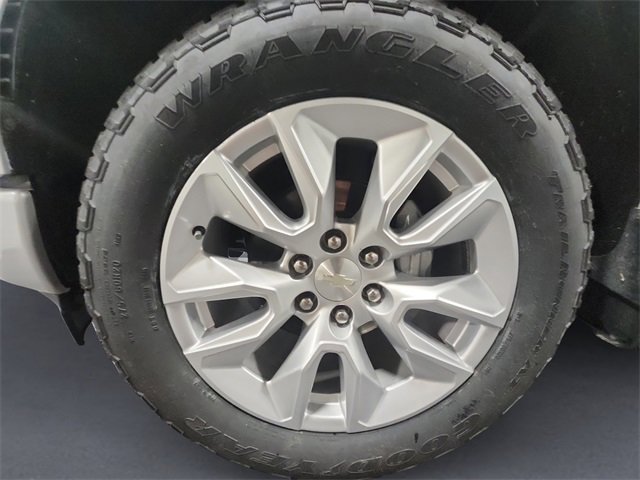 Used 2022 Chevrolet Silverado 1500 Custom image 14