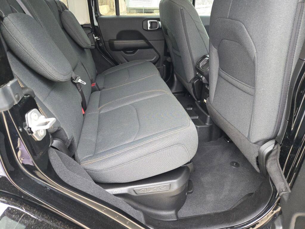 Used 2025 Jeep Wrangler Sahara 4xe w/ Safety Group image 9