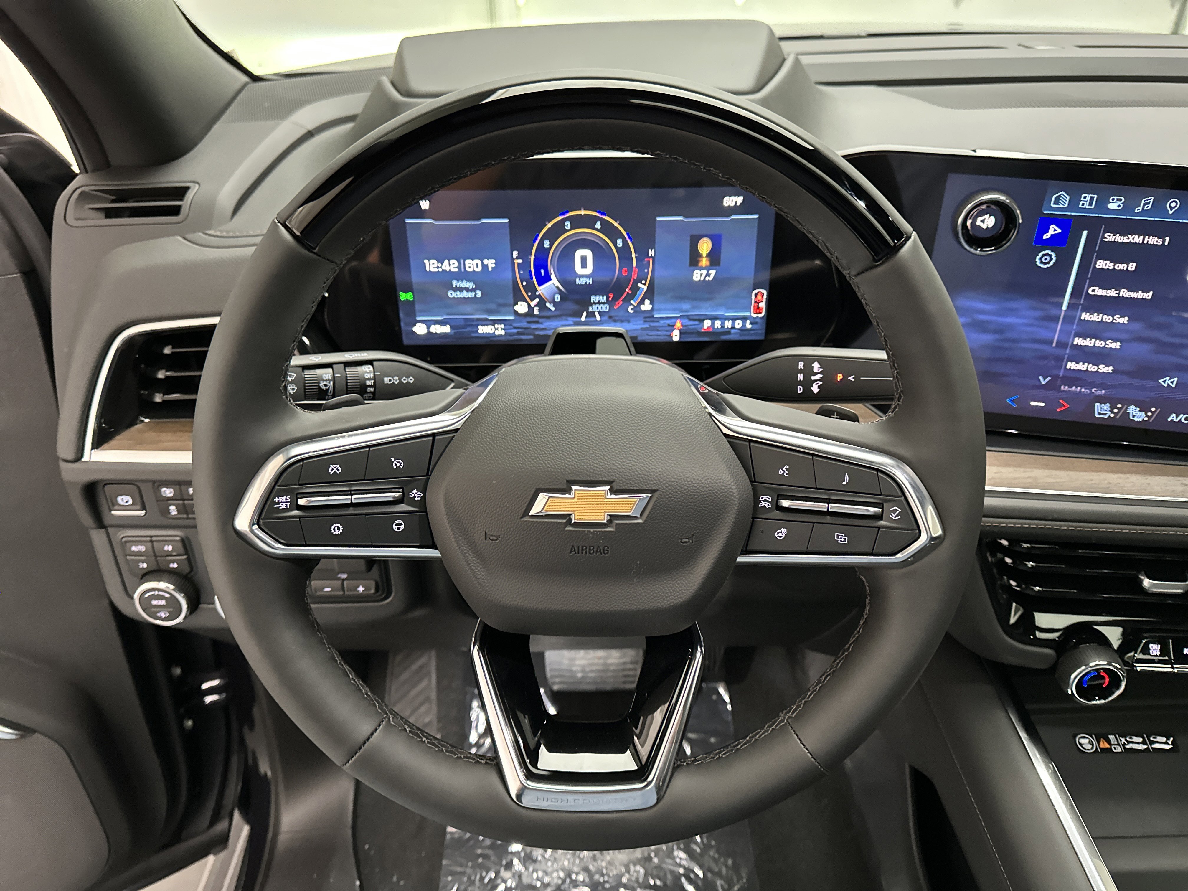 New 2026 Chevrolet Suburban High Country image 32