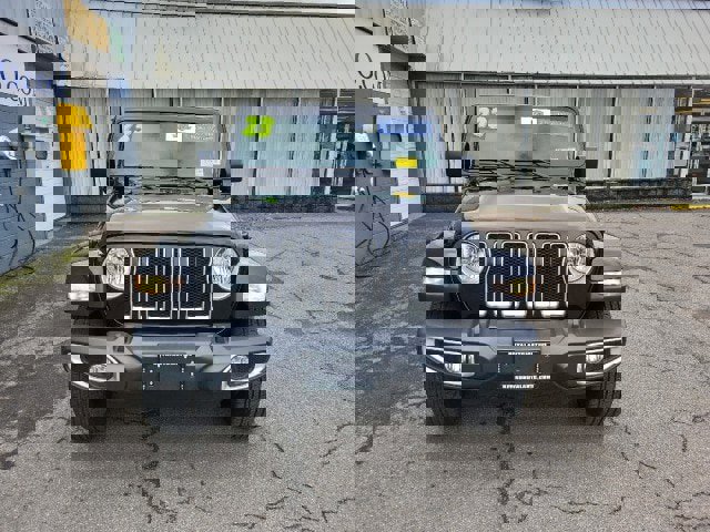 Used 2023 Jeep Wrangler Unlimited Sahara w/ Cold Weather Group image 4