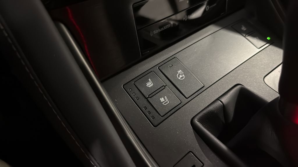 Used 2022 Lexus IS 350 F Sport AWD/4WD image 26
