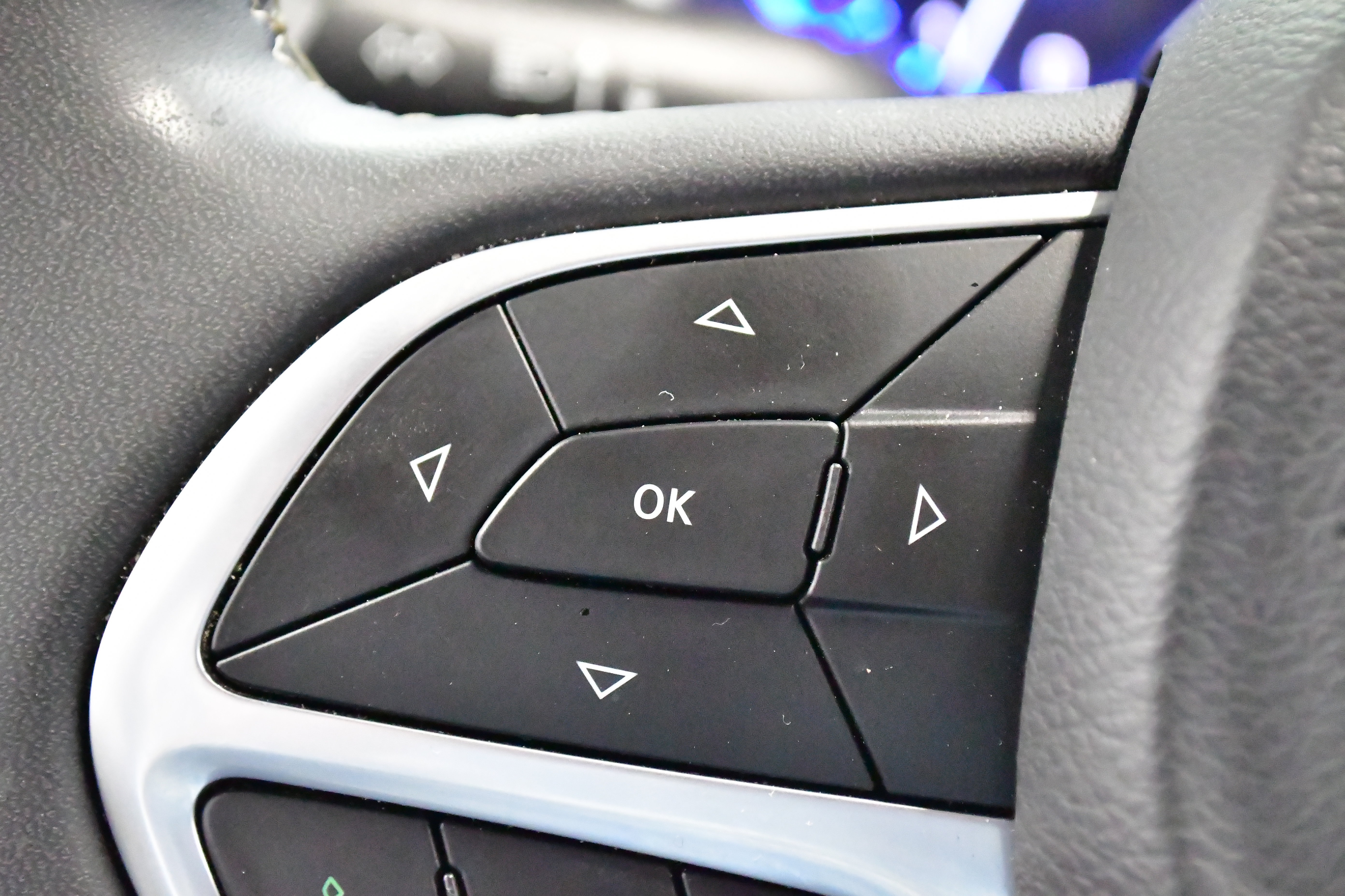 Used 2024 Chrysler Pacifica Touring-L image 47