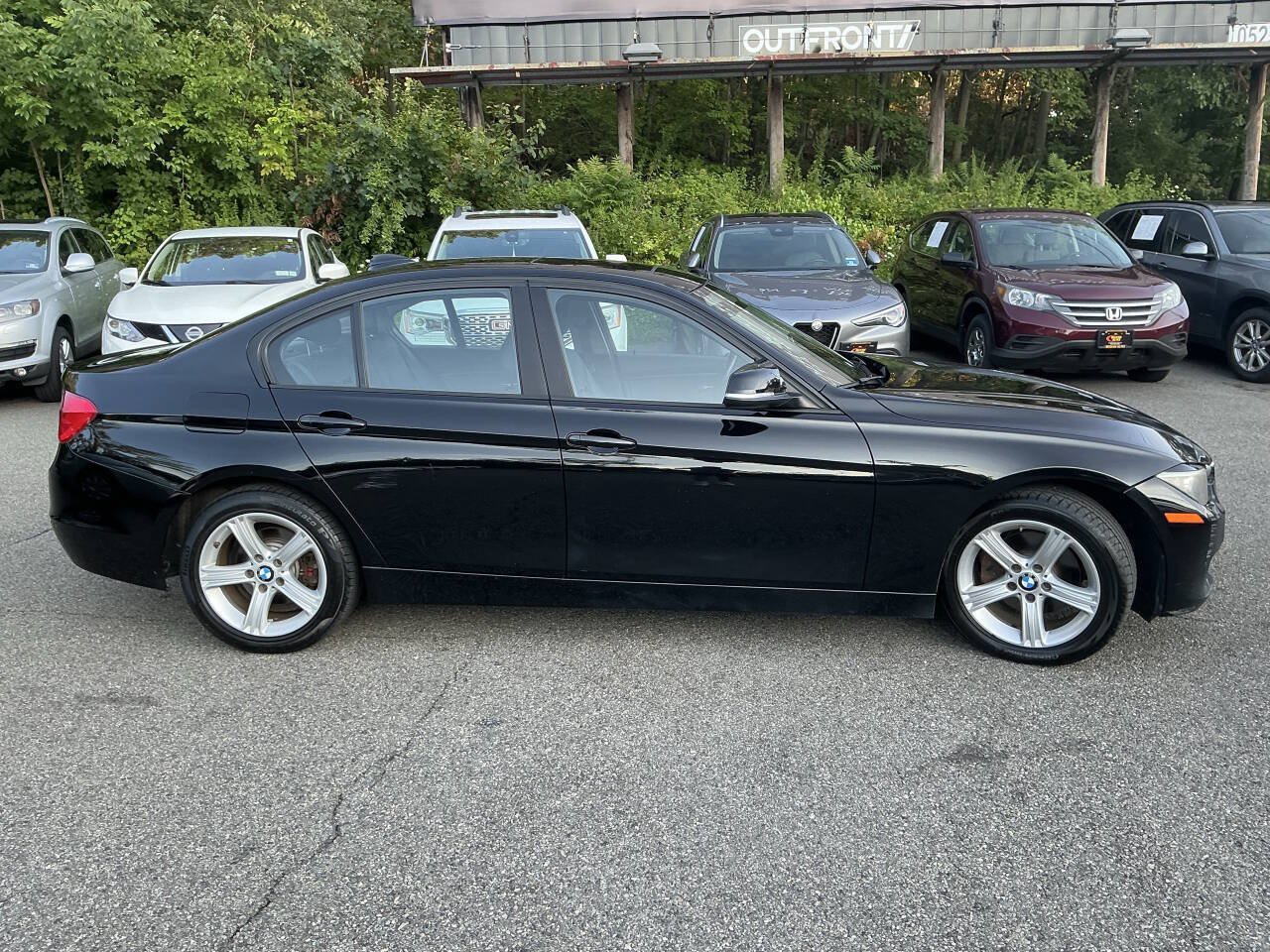 Used 2014 BMW 320i xDrive Sedan AWD/4WD image 5