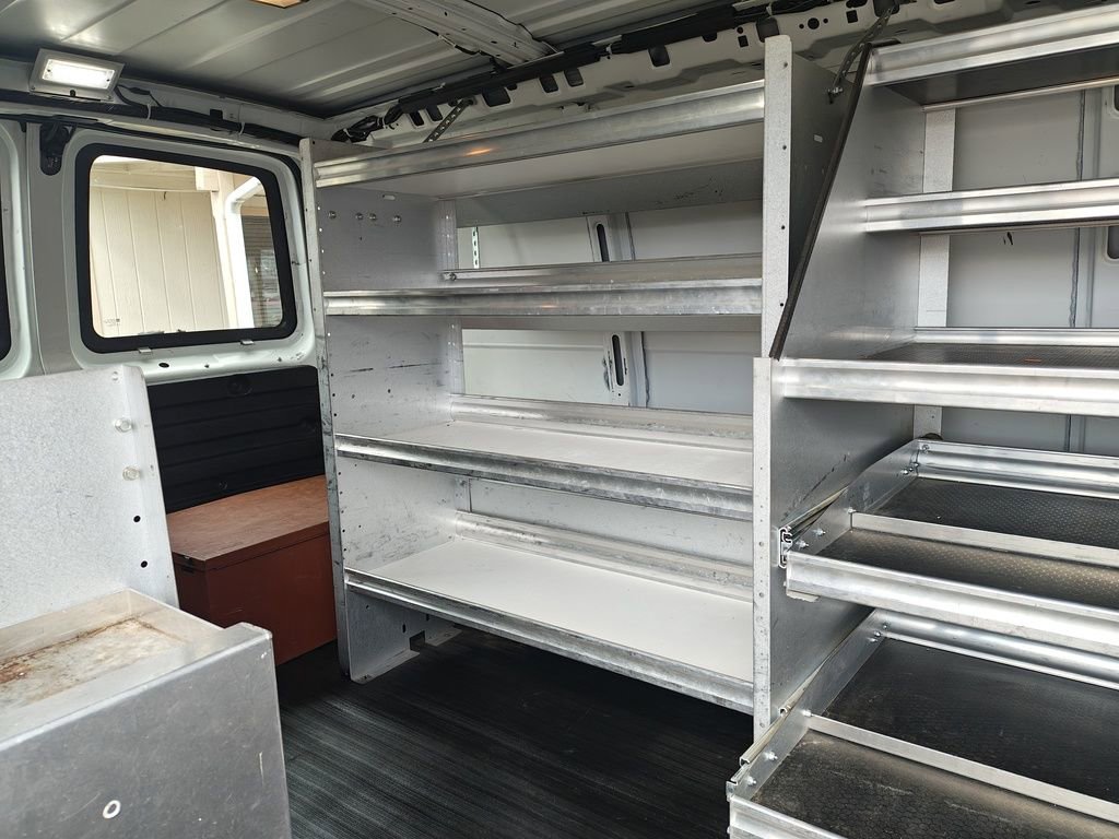 Used 2014 Chevrolet Express 2500 image 4