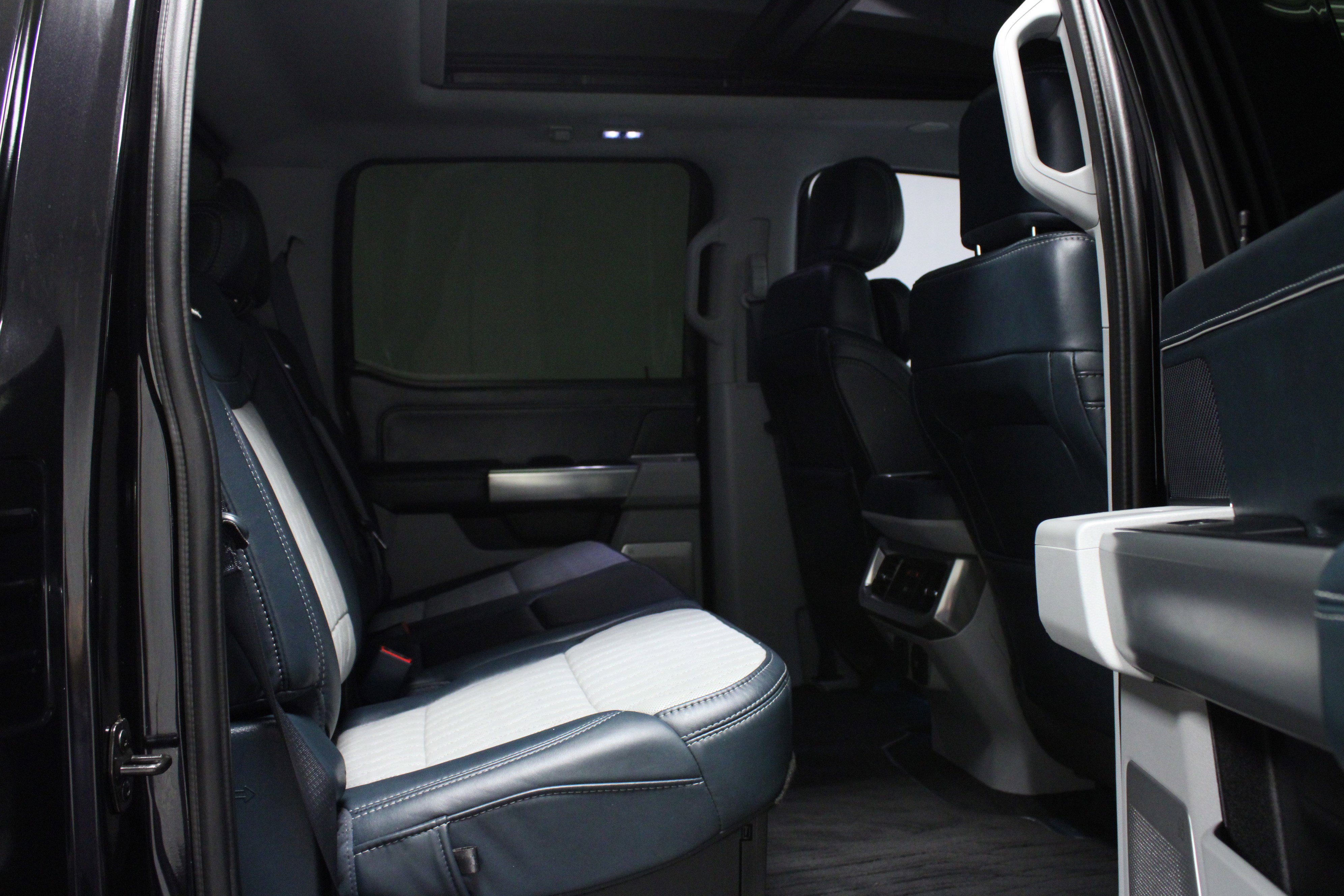 Used 2023 Ford F450 Limited w/ FX4 Off-Road Package image 15