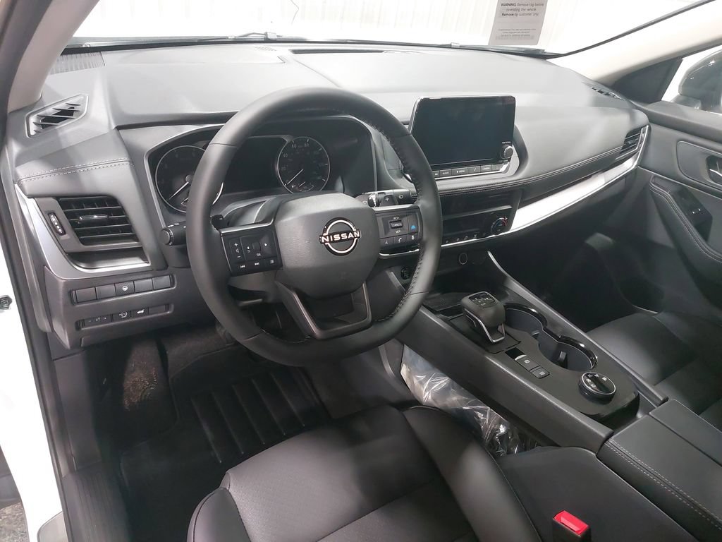 New 2026 Nissan Rogue Dark Armor AWD/4WD image 16