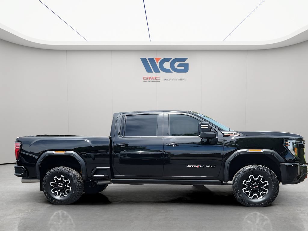 Used 2024 GMC Sierra 2500 AT4X AWD/4WD image 3