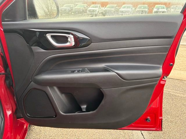 Used 2023 Jeep Compass Limited image 25