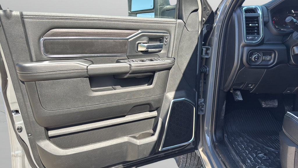 New 2027 RAM 3500 Laramie w/ Night Edition AWD/4WD image 30