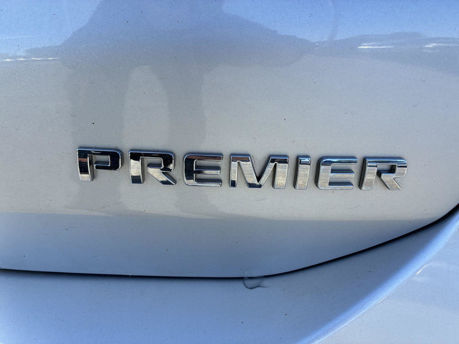 Used 2019 Chevrolet Equinox Premier FWD image 10