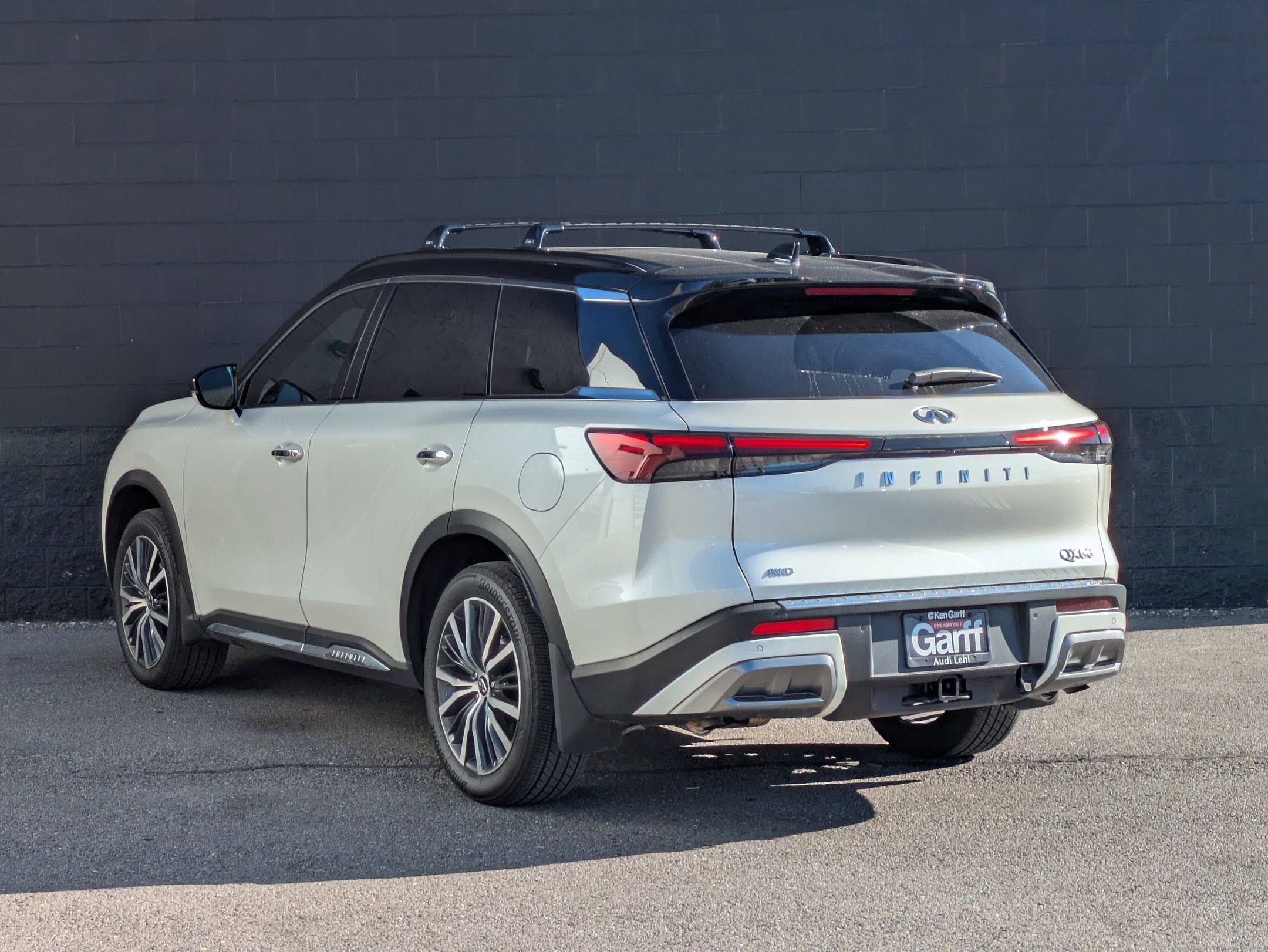 Used 2025 INFINITI QX60 Autograph w/ Cargo Package image 7