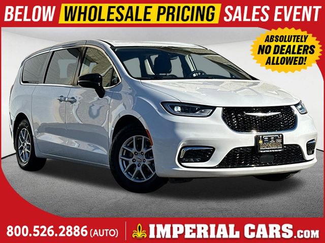 Used 2024 Chrysler Pacifica Touring-L